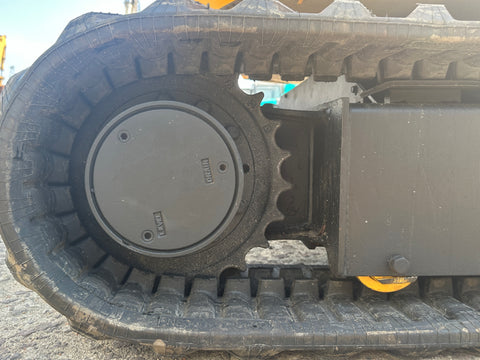 037.02 Komatsu PC28UU Mini Excavator S/N 3807