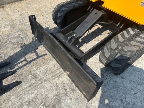 037.02 Komatsu PC28UU Mini Excavator S/N 3807