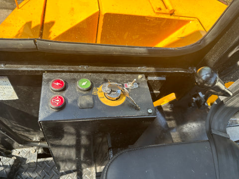 037.02 Komatsu PC28UU Mini Excavator S/N 3807