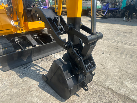 037.04 Komatsu PC50UU Mini Excavator S/N 2156 w/ Quick Coupler