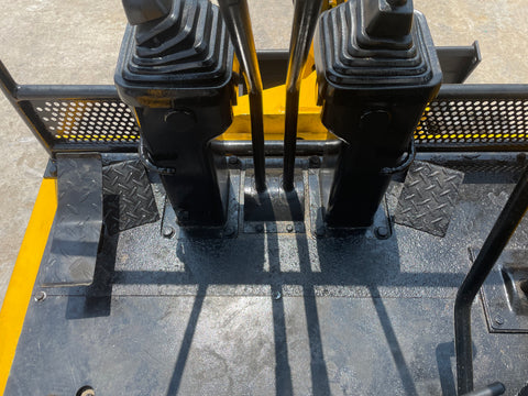 025.02 Komatsu PC10-6 Mini Excavator S/N 20767