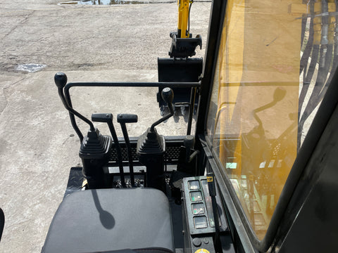 026.05 Komatsu PC50UU Mini Excavator S/N 3841