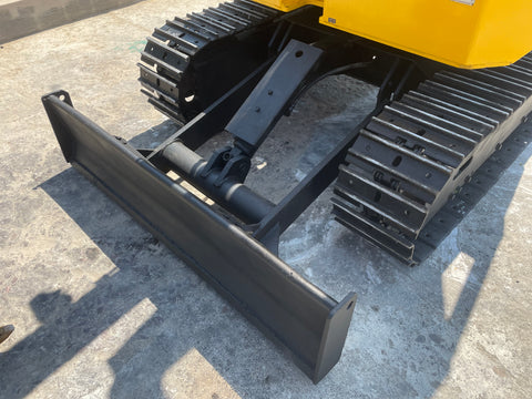 025.05 Komatsu PC28UU Mini Excavator S/N 5238