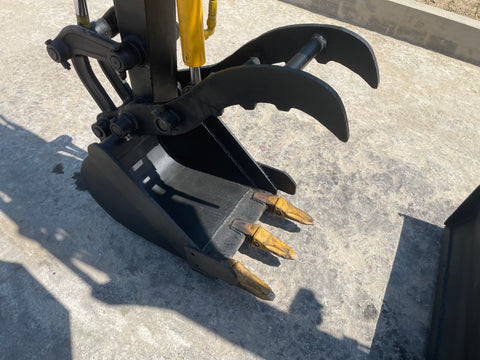 025.05 Komatsu PC28UU Mini Excavator S/N 5238