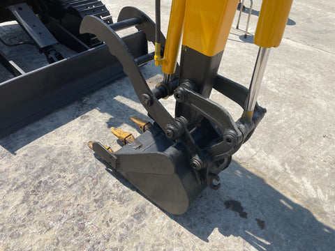 025.05 Komatsu PC28UU Mini Excavator S/N 5238