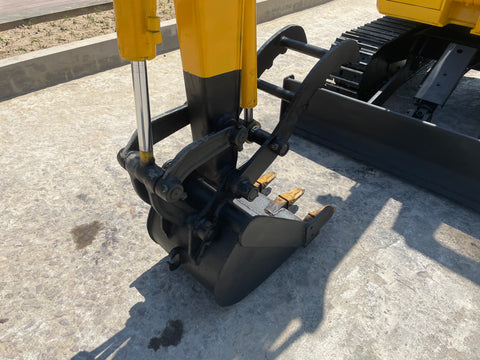 025.05 Komatsu PC28UU Mini Excavator S/N 5238