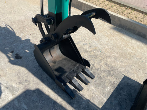 025.06 Komatsu PC28UU Mini Excavator S/N 5533