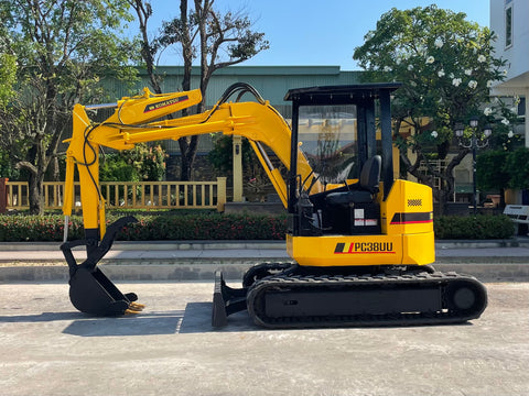 025.07 Komatsu PC38UU Mini Excavator S/N 2228