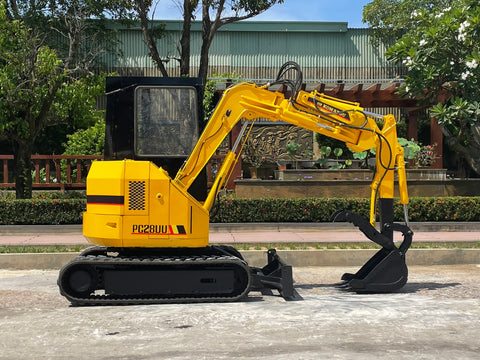 026.03 Komatsu PC28UU Mini Excavator S/N 5786