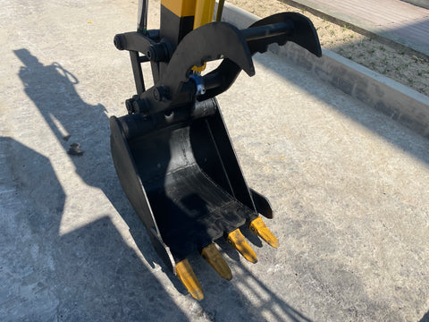 025.07 Komatsu PC38UU Mini Excavator S/N 2228