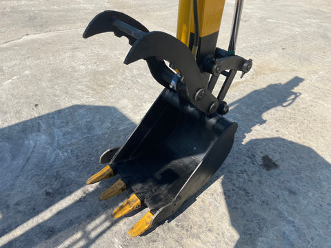 025.07 Komatsu PC38UU Mini Excavator S/N 2228