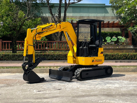 026.03 Komatsu PC28UU Mini Excavator S/N 5786