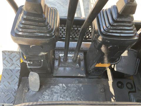 025.07 Komatsu PC38UU Mini Excavator S/N 2228