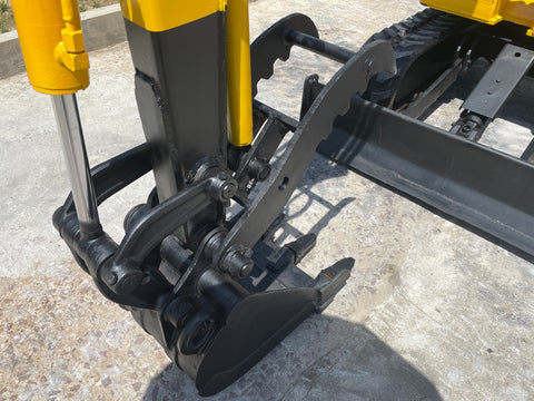 026.03 Komatsu PC28UU Mini Excavator S/N 5786