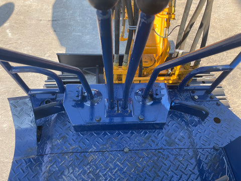 025.01 Komatsu PC10-3 Mini Excavator S/N 5976