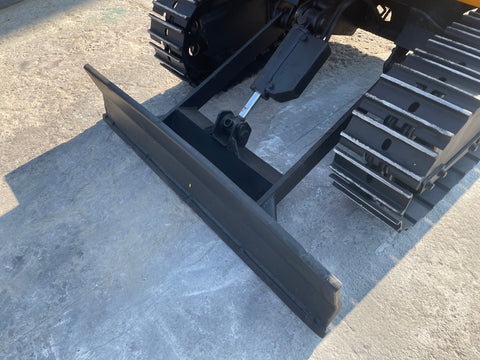 025.01 Komatsu PC10-3 Mini Excavator S/N 5976