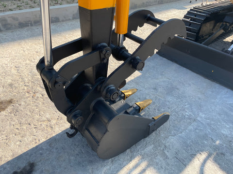 025.01 Komatsu PC10-3 Mini Excavator S/N 5976