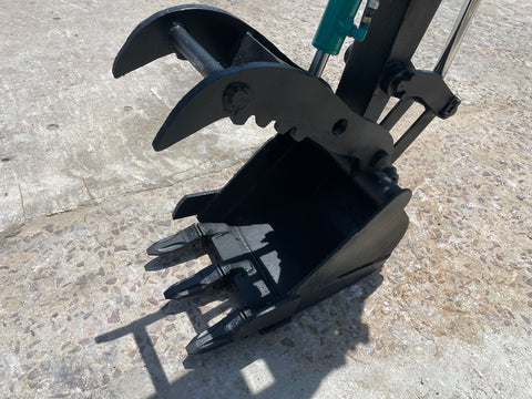 026.02 Komatsu PC10-7 Mini Excavator S/N 26009