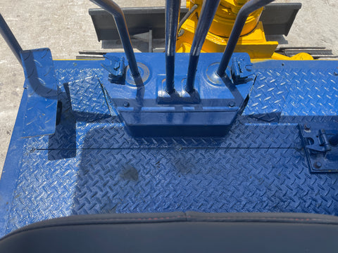 026.01 Komatsu PC10-5 Mini Excavator S/N 8727