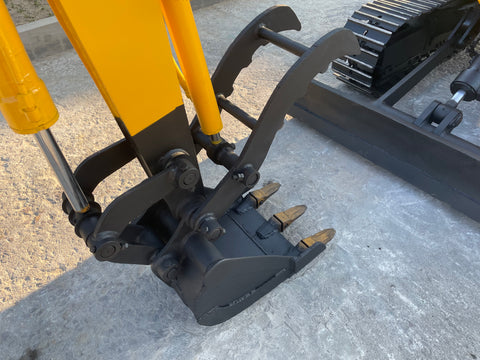 025.03 Komatsu PC20-3 Mini Excavator S/N 17388