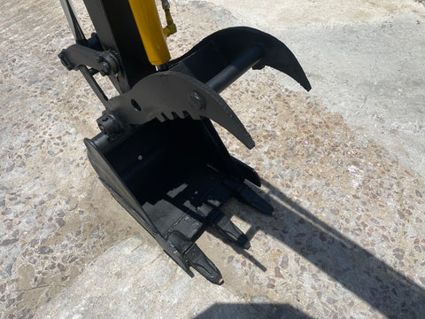 026.01 Komatsu PC10-5 Mini Excavator S/N 8727