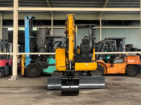 028.01 Komatsu PC38UU Mini Excavator S/N 1930