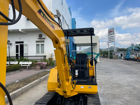 025.03 Komatsu PC20-3 Mini Excavator S/N 17388