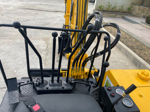 025.03 Komatsu PC20-3 Mini Excavator S/N 17388