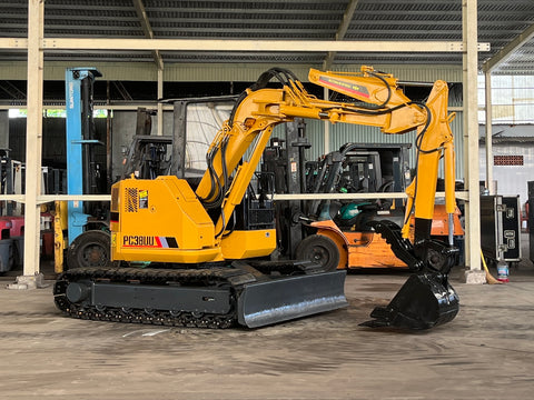 028.01 Komatsu PC38UU Mini Excavator S/N 1930