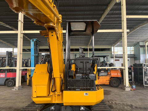 028.01 Komatsu PC38UU Mini Excavator S/N 1930