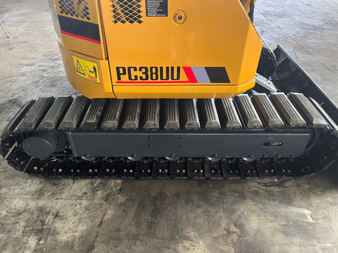 028.01 Komatsu PC38UU Mini Excavator S/N 1930