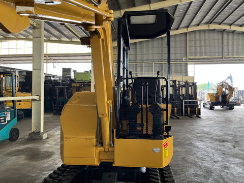 029.01 Komatsu PC28UU Mini Excavator S/N 3372