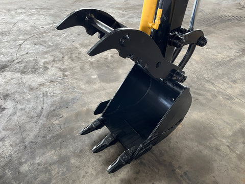 029.01 Komatsu PC28UU Mini Excavator S/N 3372