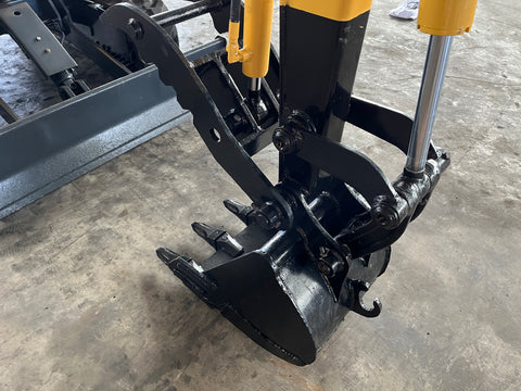 029.01 Komatsu PC28UU Mini Excavator S/N 3372