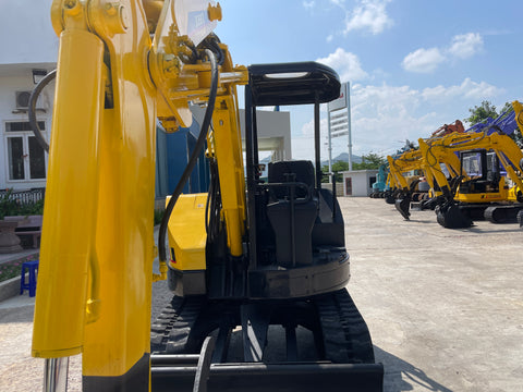 027.06 IHI 30UJ Mini Excavator S/N AA001839