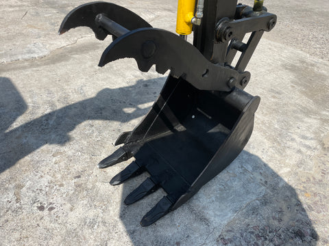 027.06 IHI 30UJ Mini Excavator S/N AA001839