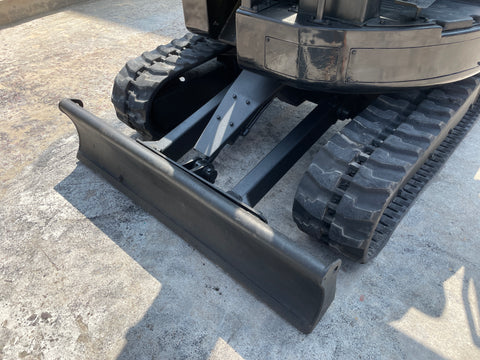 027.06 IHI 30UJ Mini Excavator S/N AA001839