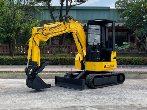 027.02 Komatsu PC28UU Mini Excavator S/N 2425