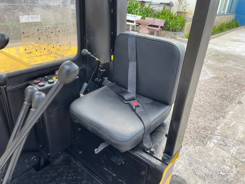 027.02 Komatsu PC28UU Mini Excavator S/N 2425