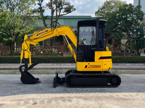 027.03 Komatsu PC28UU Mini Excavator S/N 2747