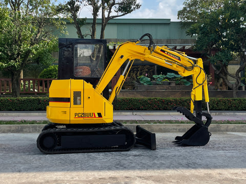 027.03 Komatsu PC28UU Mini Excavator S/N 2747