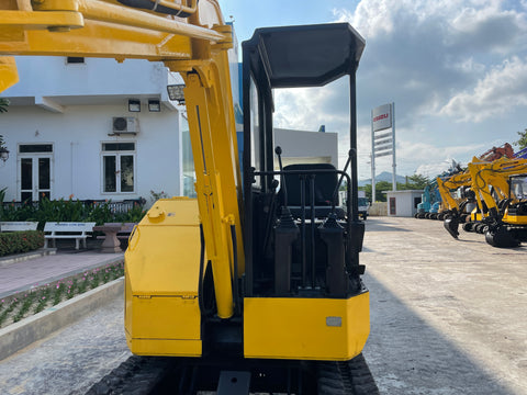 027.03 Komatsu PC28UU Mini Excavator S/N 2747