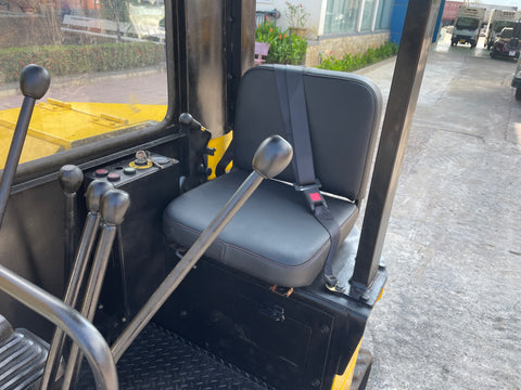 027.03 Komatsu PC28UU Mini Excavator S/N 2747