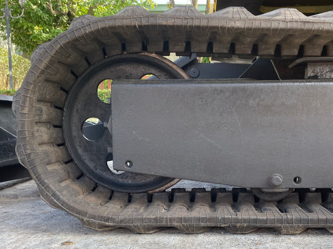 027.03 Komatsu PC28UU Mini Excavator S/N 2747