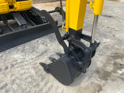 024.03 Komatsu PC38UU-2 Mini Excavator S/N 4479