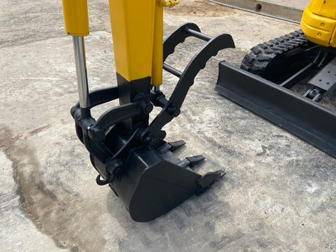 024.03 Komatsu PC38UU-2 Mini Excavator S/N 4479