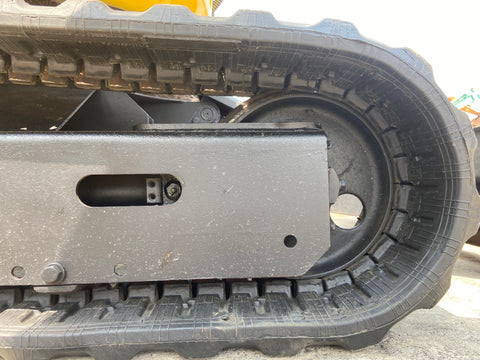 024.02 Komatsu PC28UU-2E Mini Excavator S/N 12261