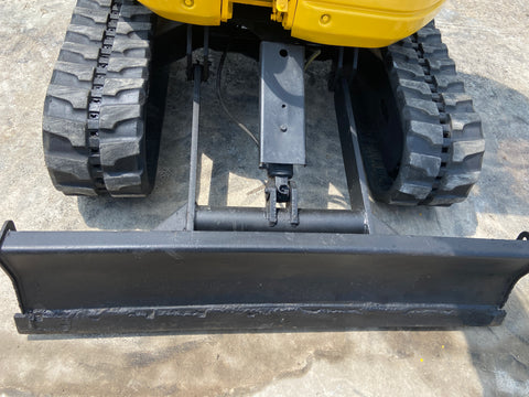 024.02 Komatsu PC28UU-2E Mini Excavator S/N 12261