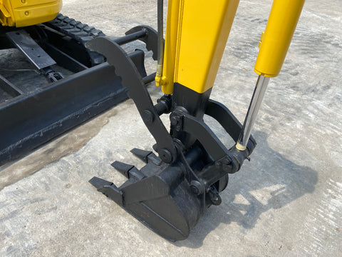 024.02 Komatsu PC28UU-2E Mini Excavator S/N 12261