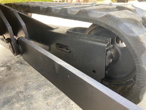 024.02 Komatsu PC28UU-2E Mini Excavator S/N 12261